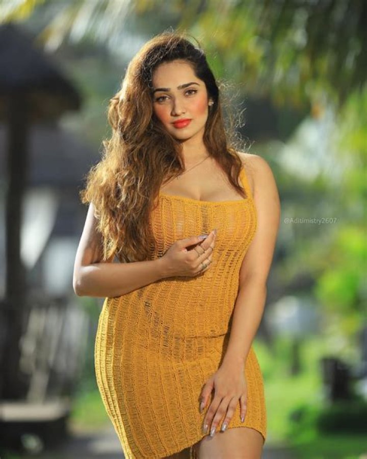 Aditi Mistry Nip Slip Porn