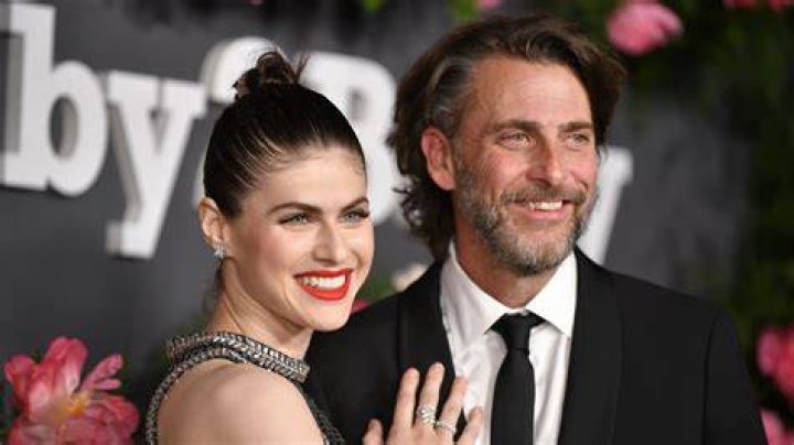Alexandra Daddario Husband: The Inside Scoop on Her Love Life and More