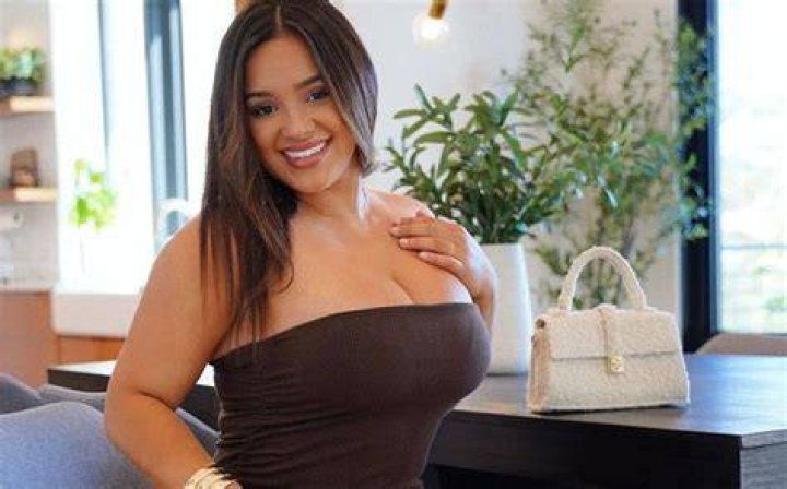 Andrea Lopez Nude: The Truth Behind the Clickbait and Sensationalism