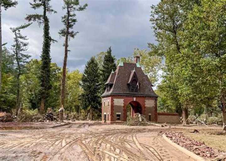 Biltmore House and Hurricane Helene: A Comprehensive Exploration