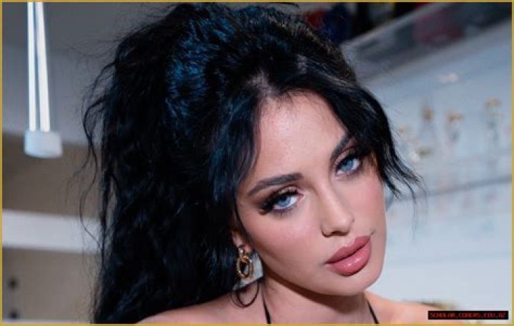 Camilla Araujo Erome: Unveiling the Rising Star of Digital Fame