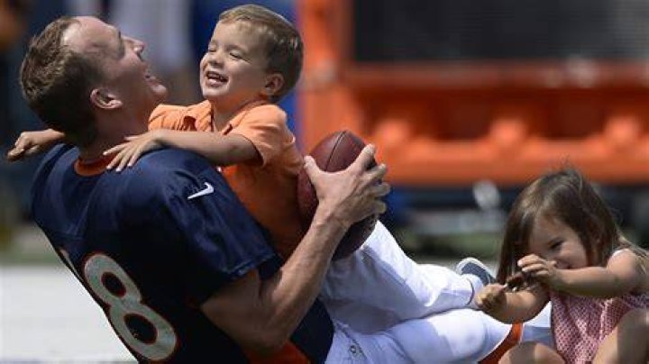 Discover the Number of Children Cooper Manning Has: An Informal Dive