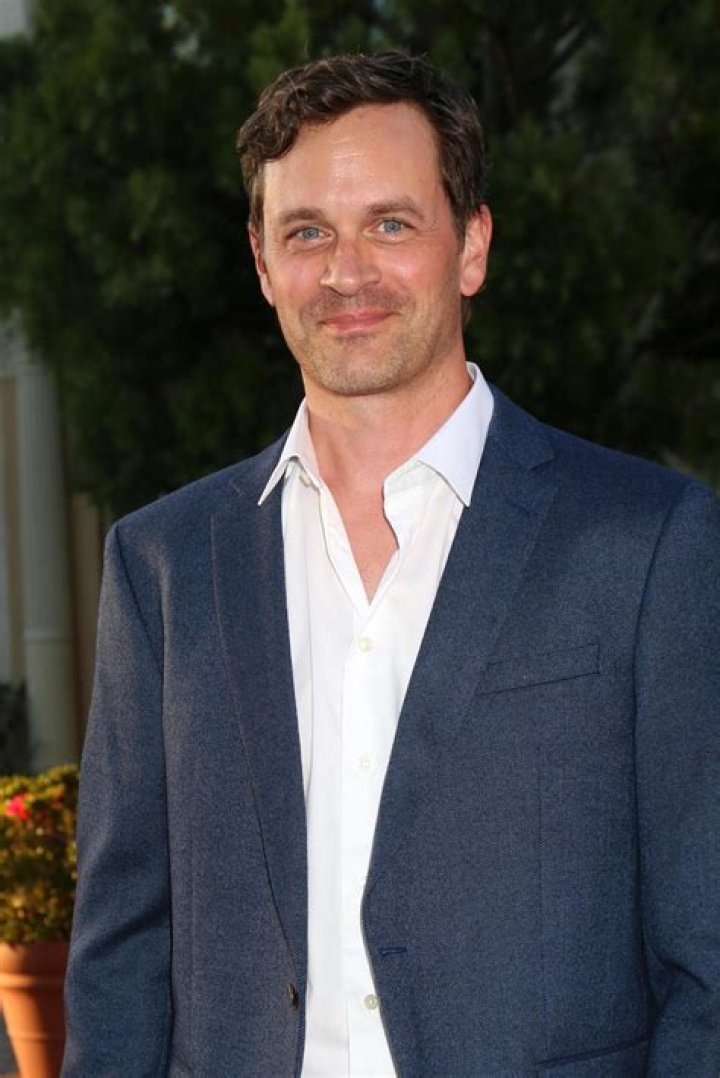 Discovering the World of Tom Everett Scott: An Unforgettable Digital Companion