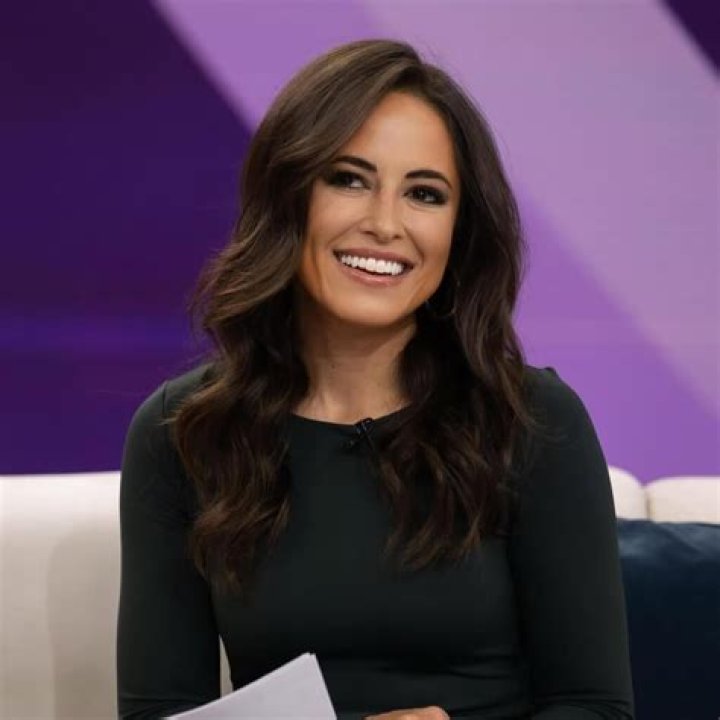 Does Kaylee Hartung Have an Eye Problem? Unveiling the Truth Behind the Rumors
