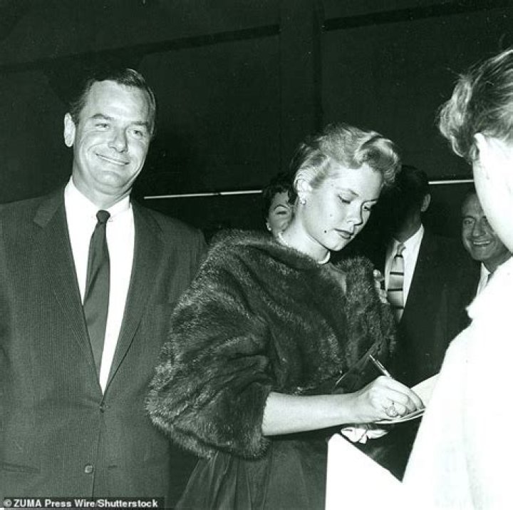 Elizabeth Montgomery Spouse: Exploring the Marriages of a Beloved Star