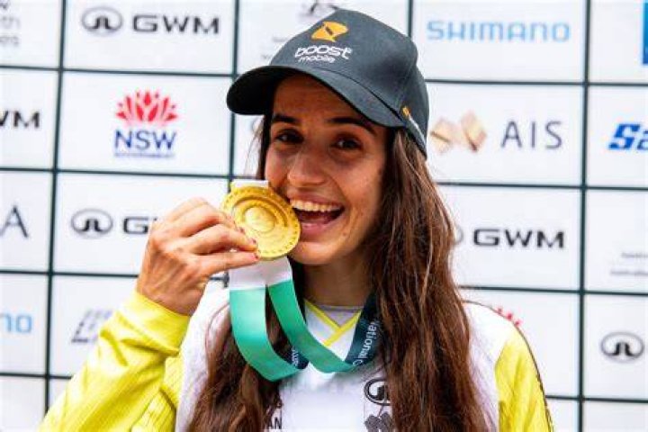 Ellie Evelyn Smith Age: Unveiling the Life of a Rising Star