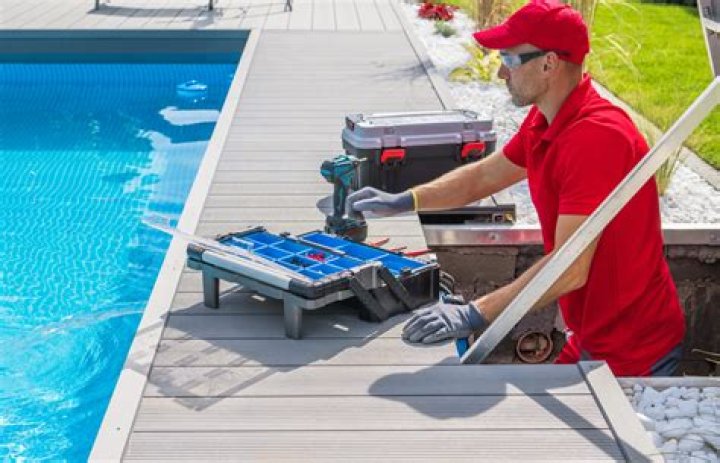 Essential Gloves for Pool Maintenance: The Ultimate Guide for Keeping Your Pool Sparkling