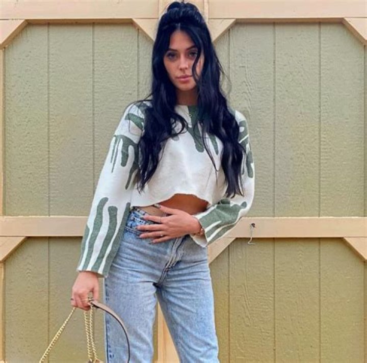 Exploring erome camila ara: What You Might Find in 2024