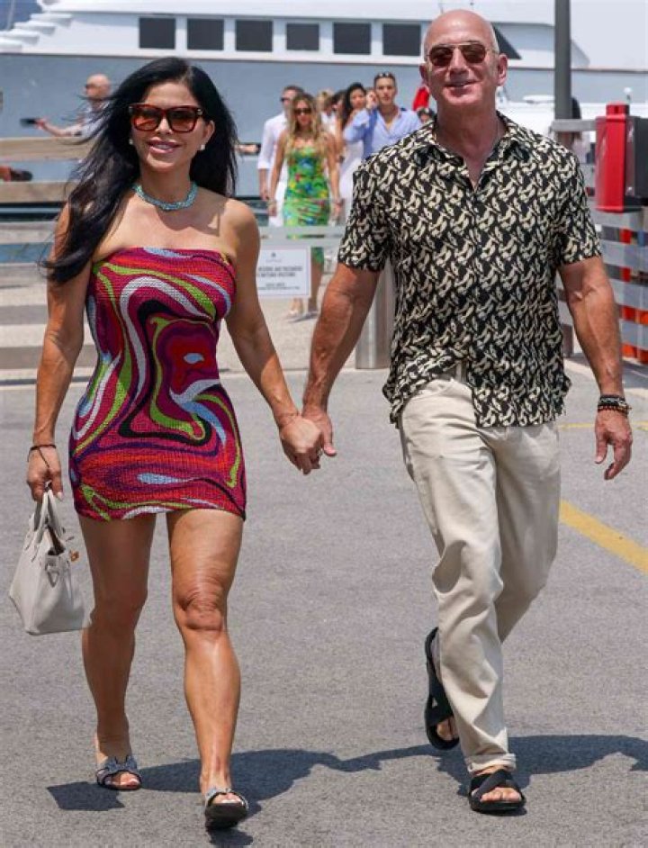 Jeff Bezos and Lauren Sanchez: Uncovering Their Relationship, A Deep Dive