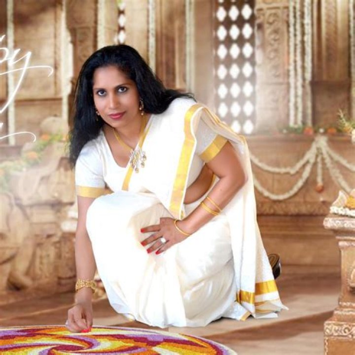 Kerala Aunties: The Iconic Figures of Indian Culture and Cuisine