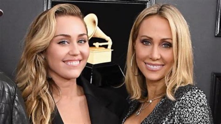 Miley Cyrus Mom: The Story of Tish Cyrus That You Need to Know