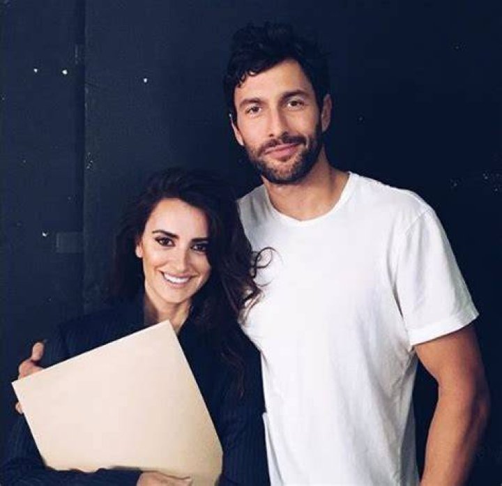 Noah Mills Wife: The Untold Story of Love and Stardom