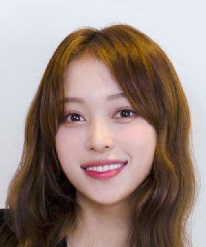 Ogura Yuna: A Look at a Modern Entertainment Trailblazer