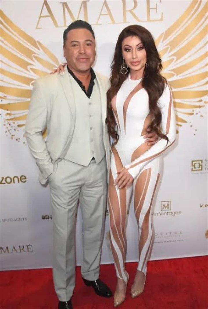 Oscar De La Hoya Girlfriend 2025