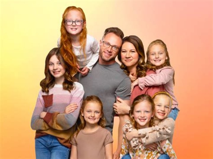 Outdaughtered: The Ultimate Guide to Life with More Daughters Than Sons
