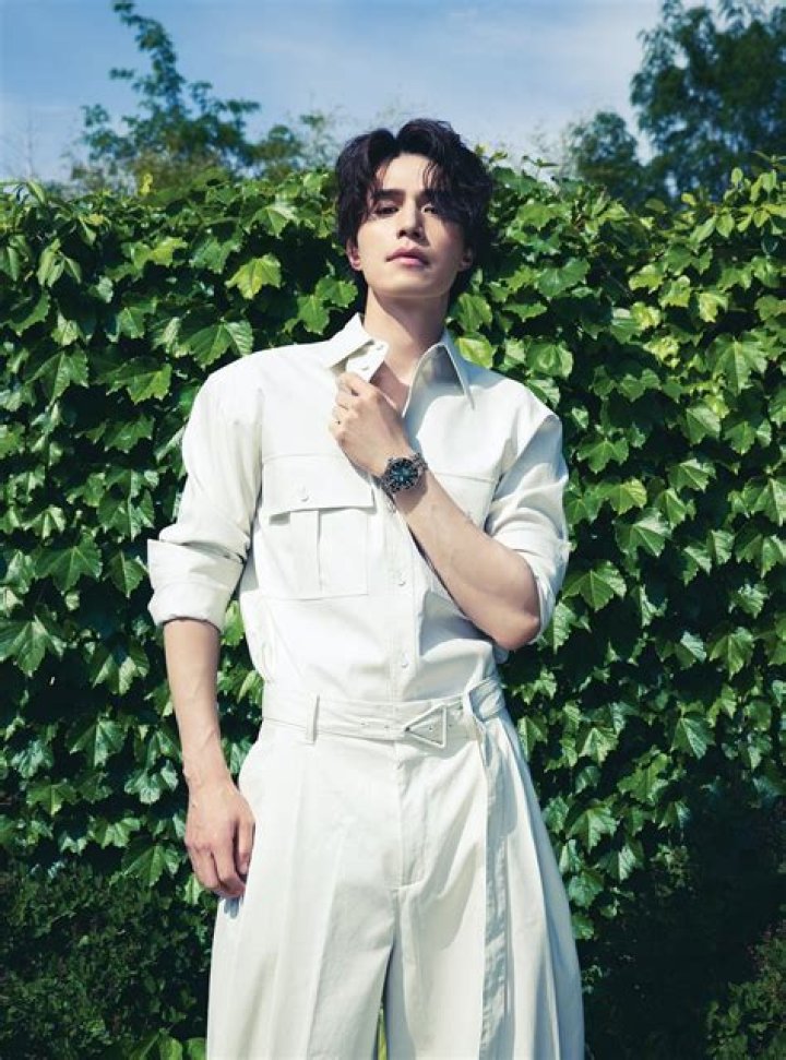 The Ultimate Guide to Lee Dong Wook's Kids: Uncovering the Truth