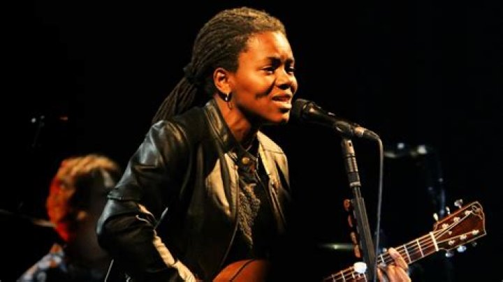 Tracy Chapman Now: The Evolution of a Music Icon