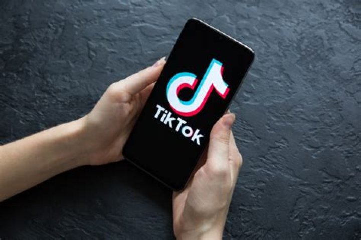 Understanding the 'Nude TikTok' Buzz: Content, Policies, and Staying Safe