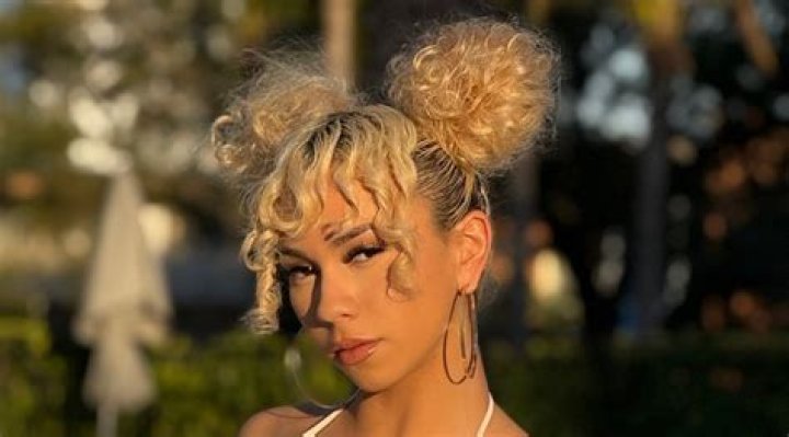 Understanding the Buzz Around Emily Garcia OnlyFans and the Name Emily
