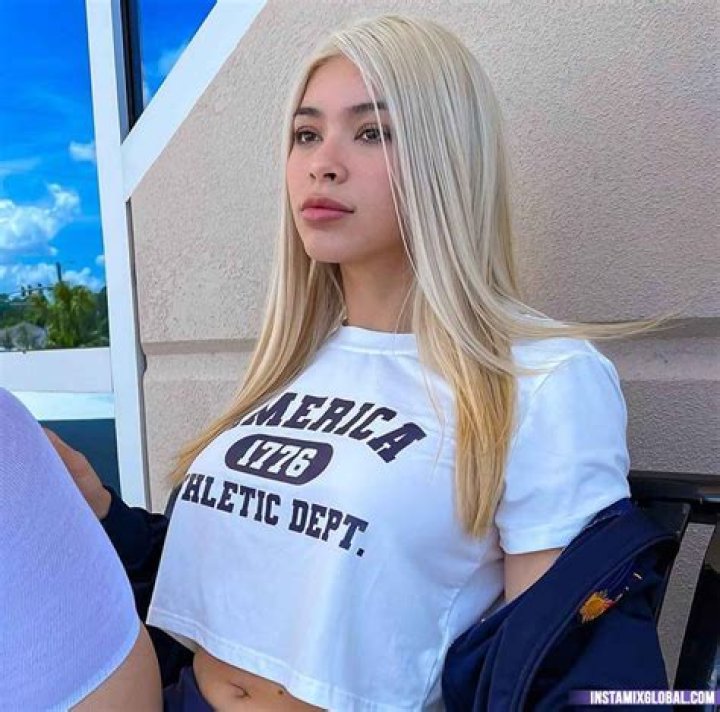 Understanding the Online Interest in Aishah Sofey Leaks and Digital Content