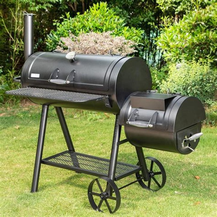 XXL XXL XL Pro: Your Big Smoker for Easy Backyard Meals