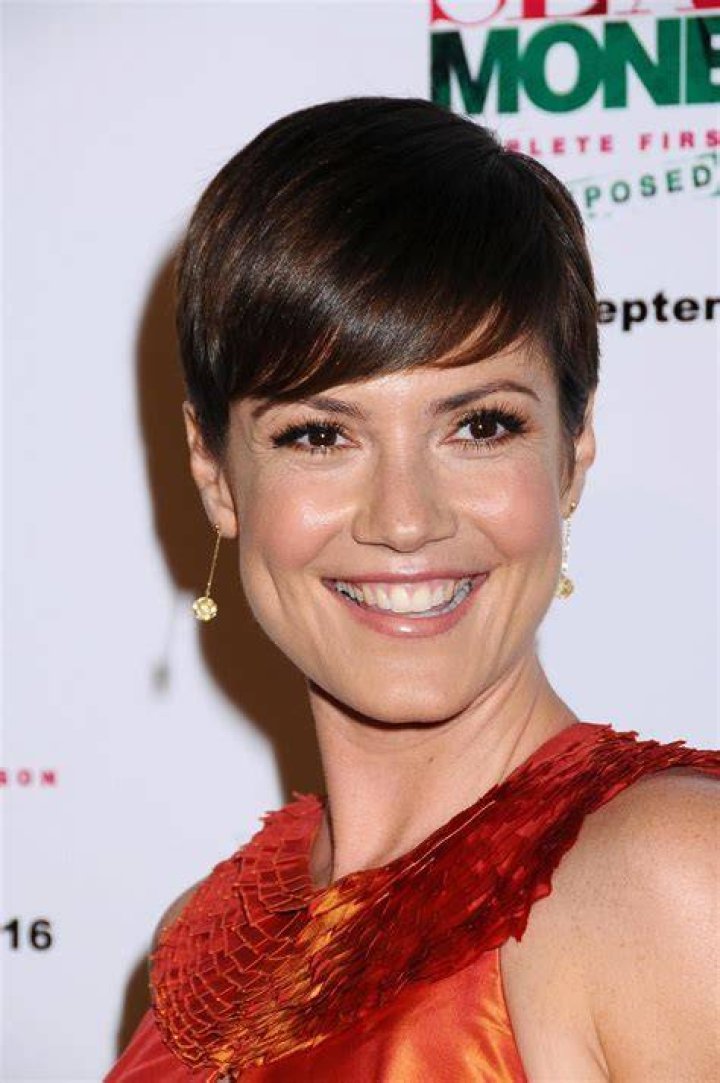 Zoe McLellan: The Rising Star Who's Lighting Up the Entertainment World